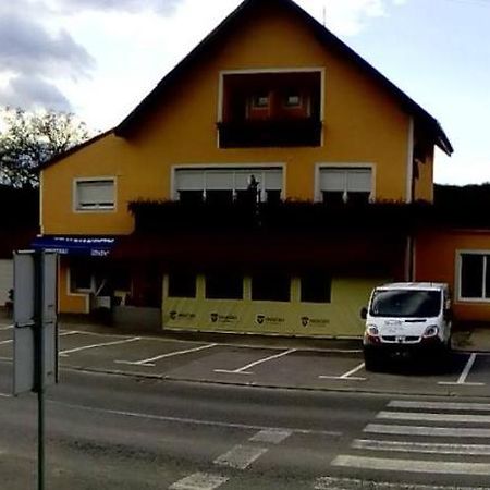 Restoran I Prenociste Egghus Hotel Nasice Buitenkant foto