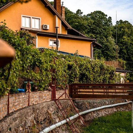 Restoran I Prenociste Egghus Hotel Nasice Buitenkant foto