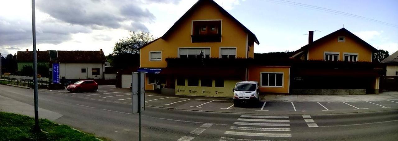 Restoran I Prenociste Egghus Hotel Nasice Buitenkant foto